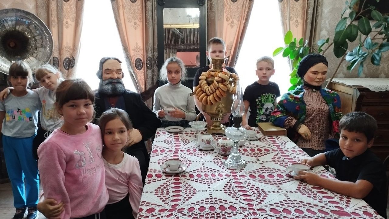 ZsHcBeK-_tw.jpg